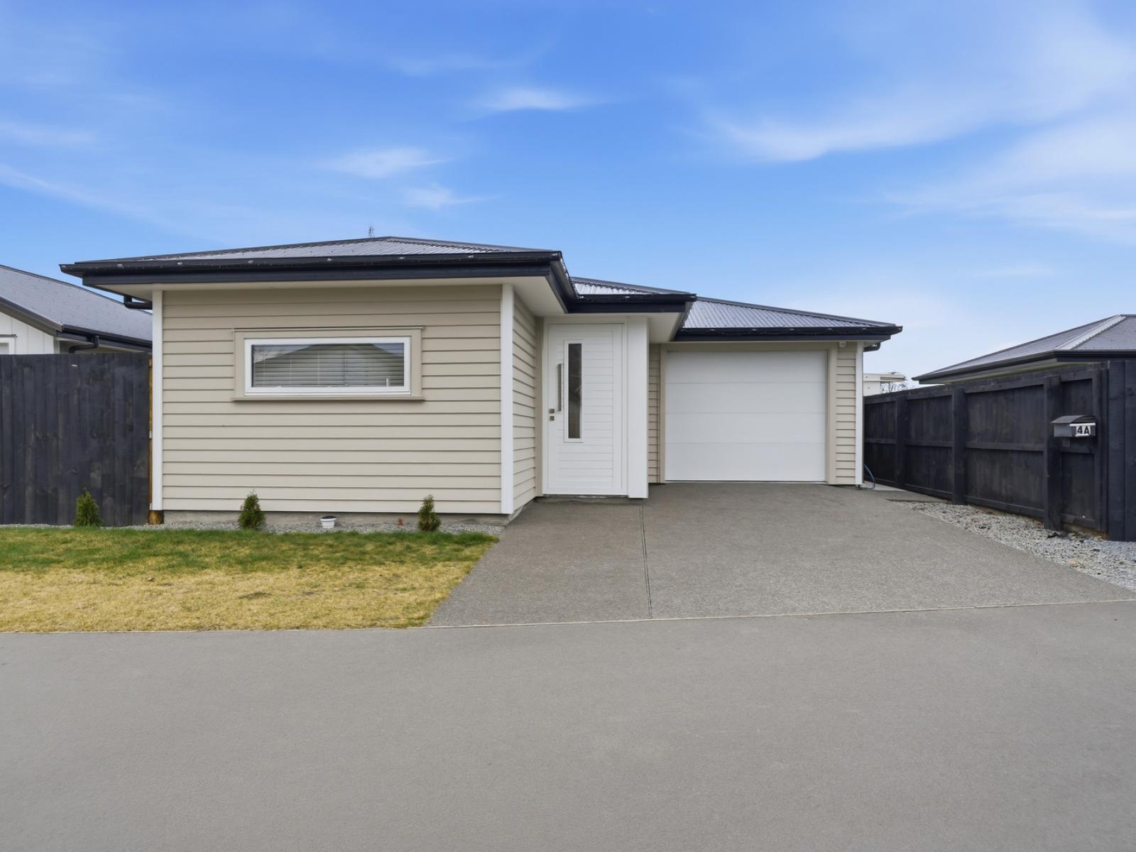 4 Olearia Lane, Woodend