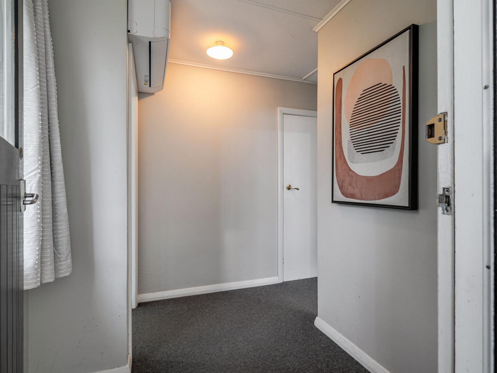 55 Upham Terrace, Roslyn