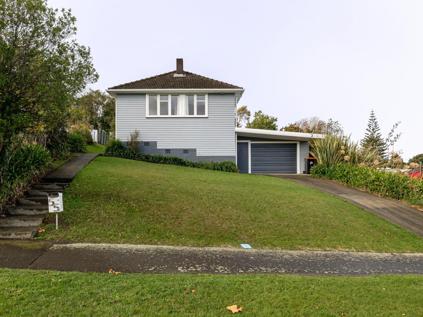 55 Upham Terrace, Roslyn