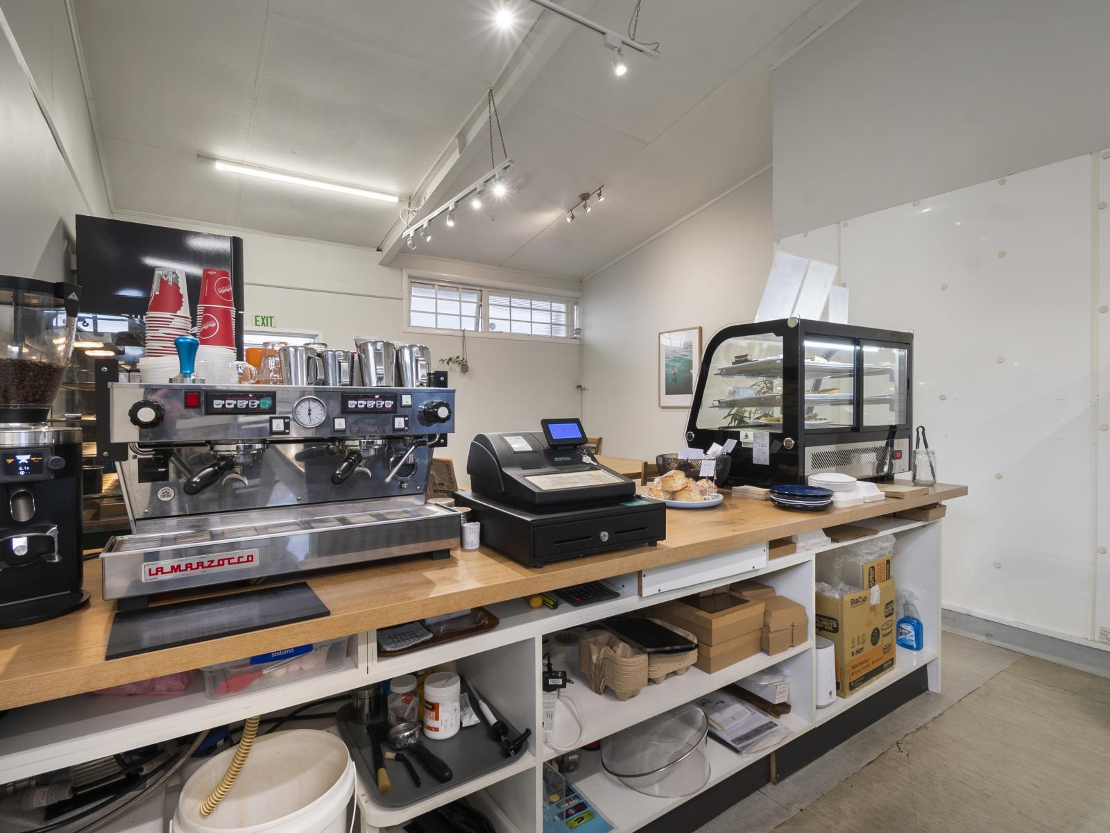 Unit 1, 889 Main Street, Roslyn