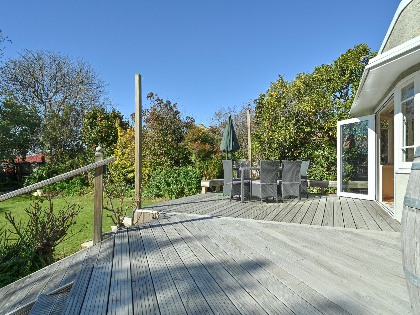 112 Lyndhurst Road, Frimley