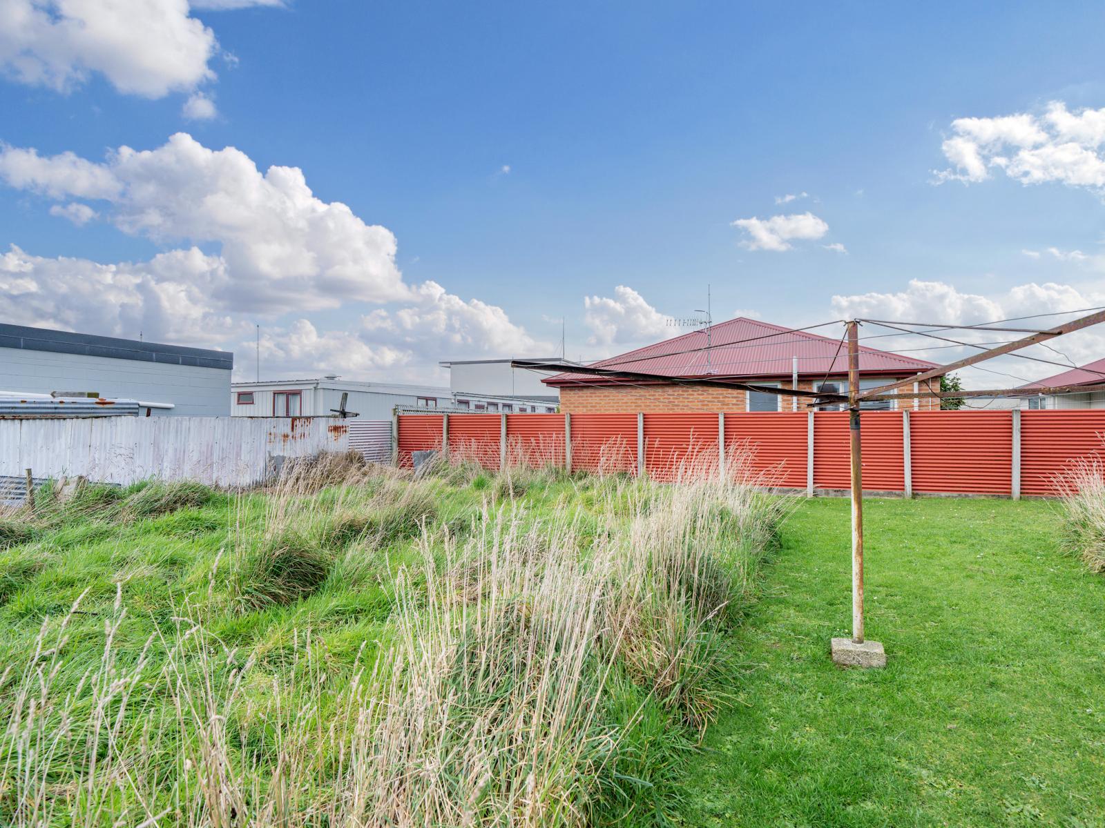 16 Lowe Street, Avenal