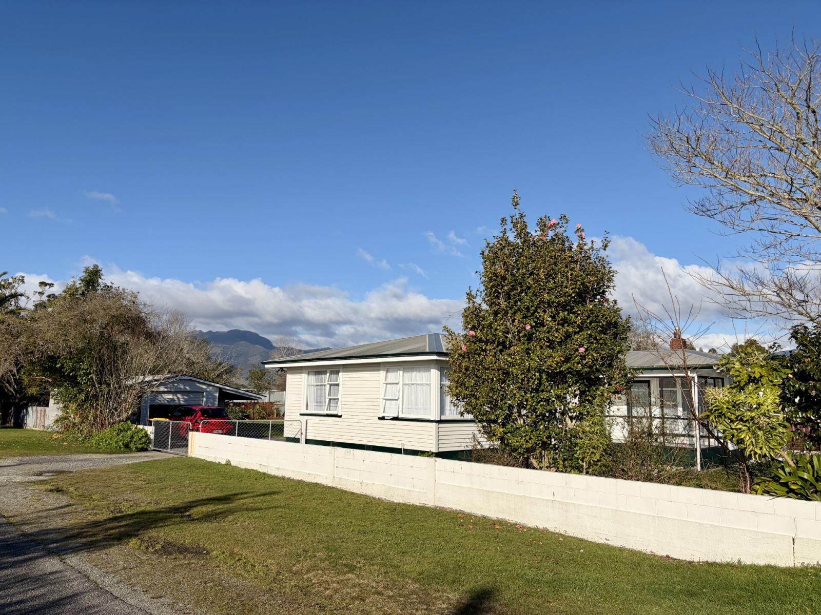 7 Eastons Road, Westport