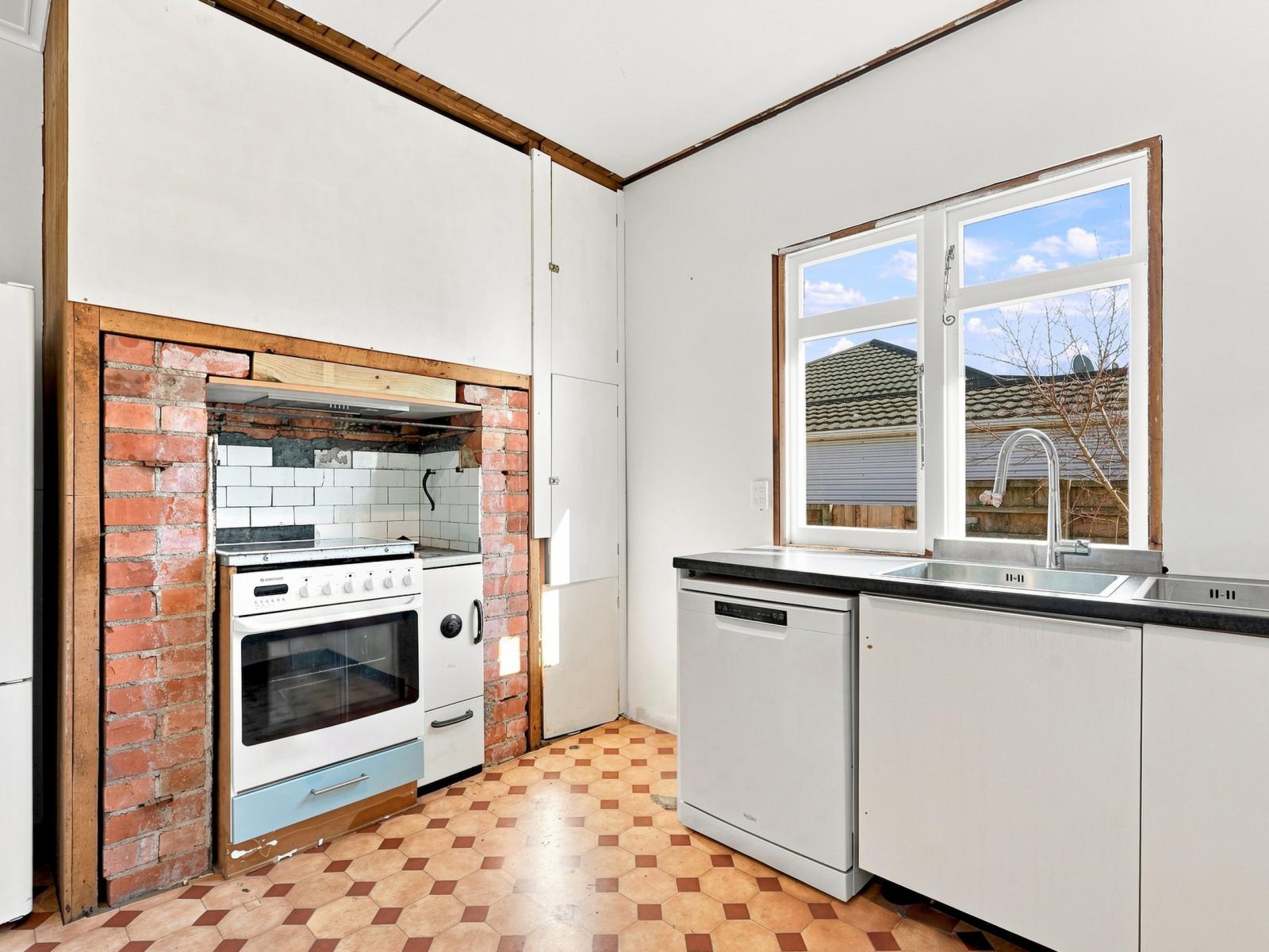 100 Gonville Avenue, Gonville