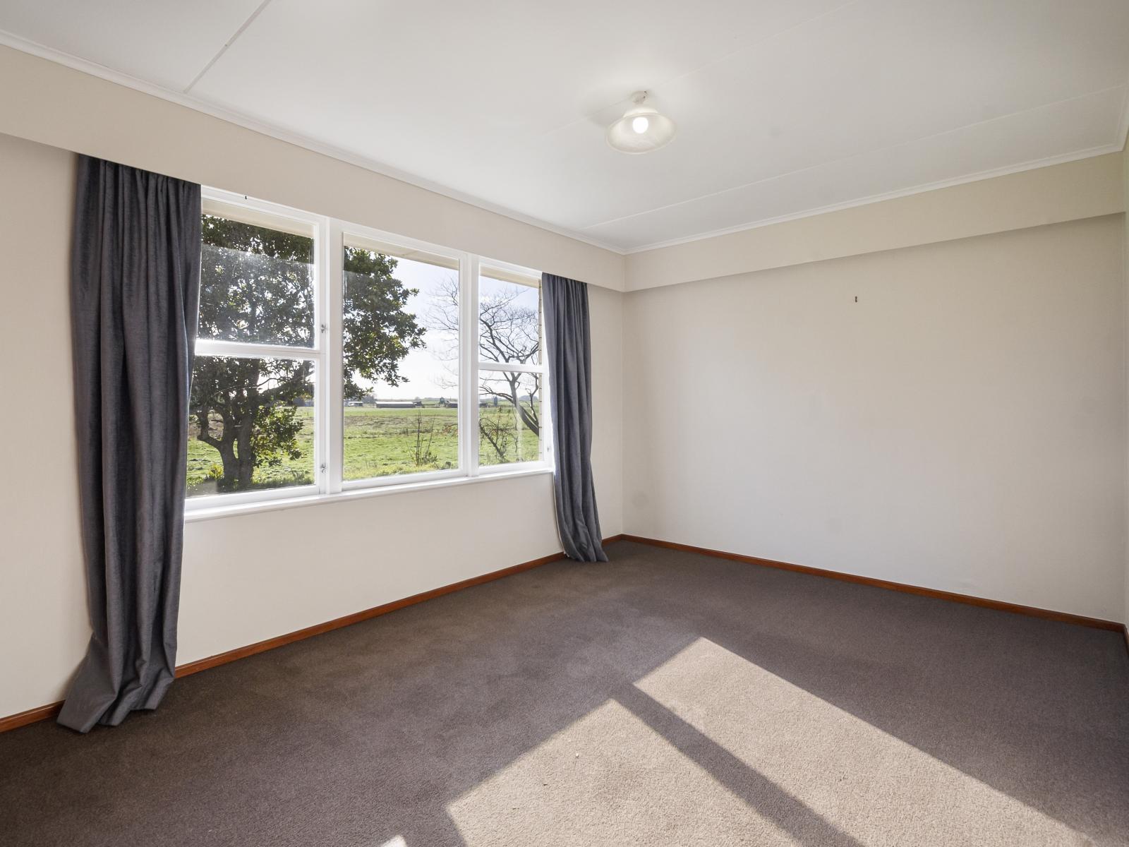 1440 State Highway 1, Glen Oroua