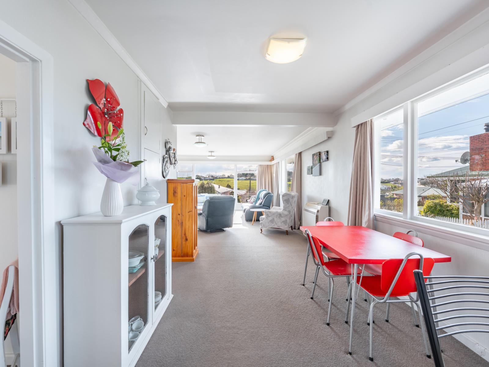78 Grants Road, Marchwiel