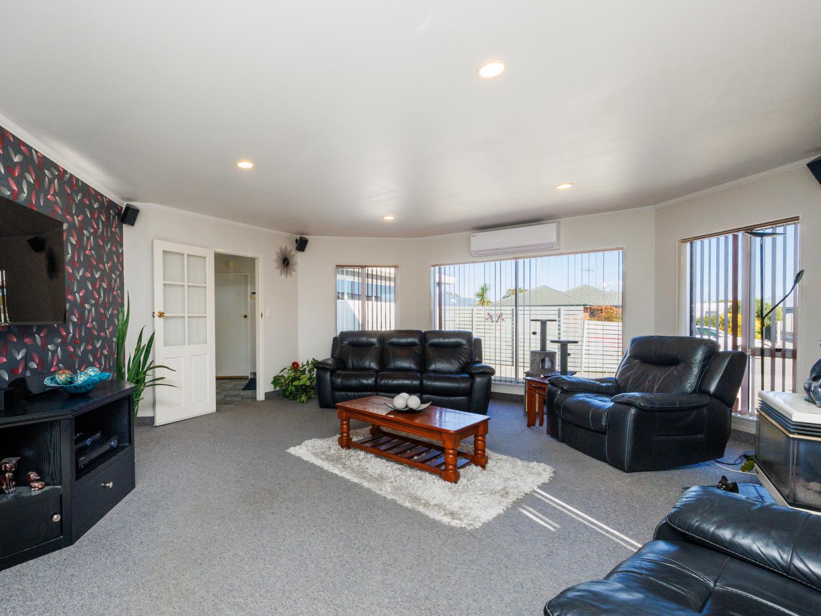 12 Lancewood Lane, Roslyn
