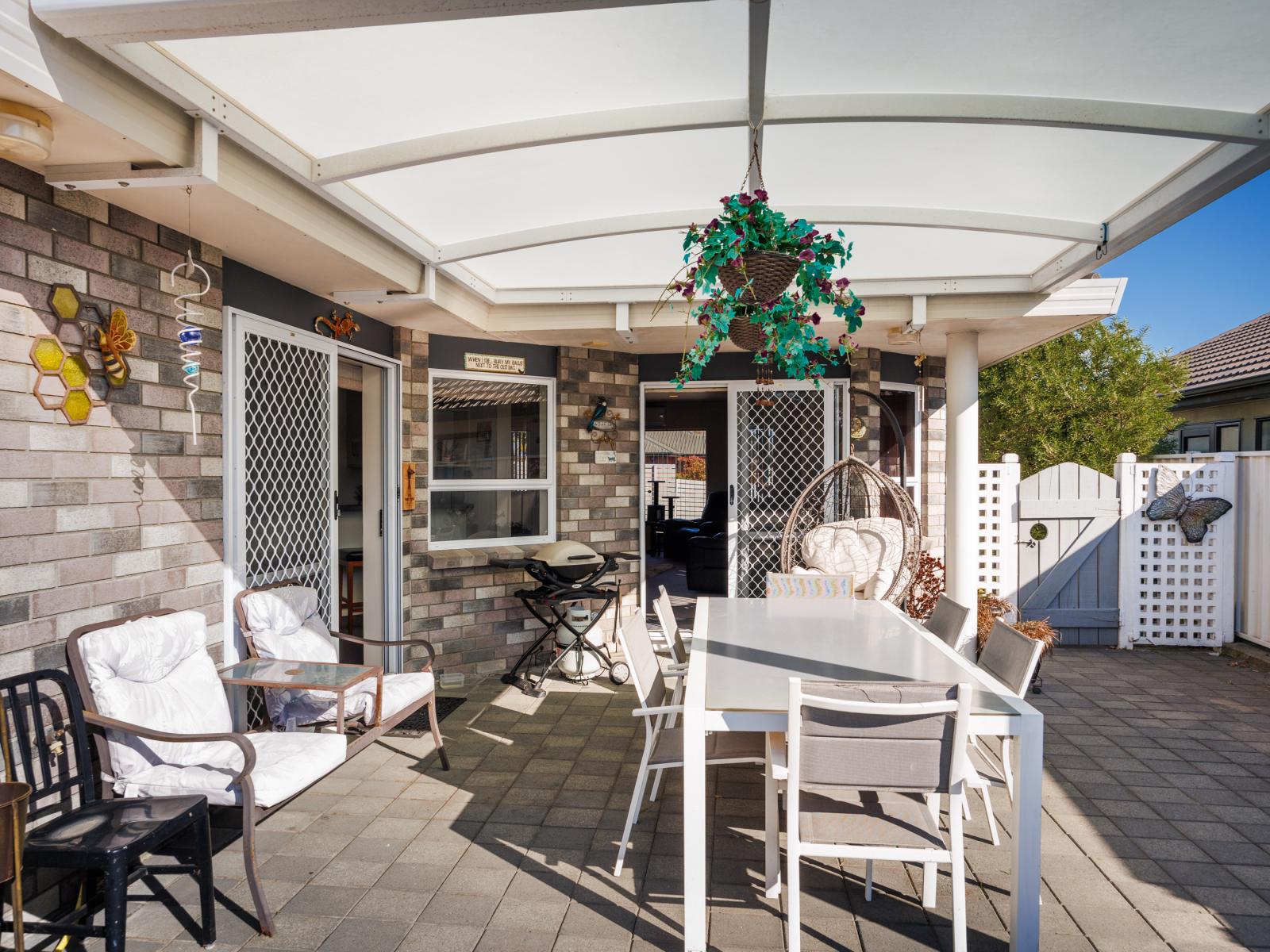 12 Lancewood Lane, Roslyn