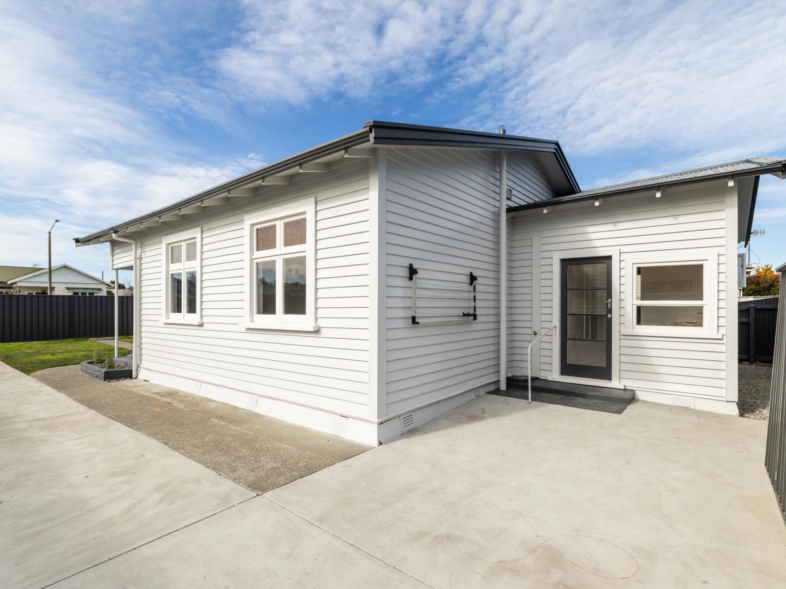 701 Buller Street, Akina