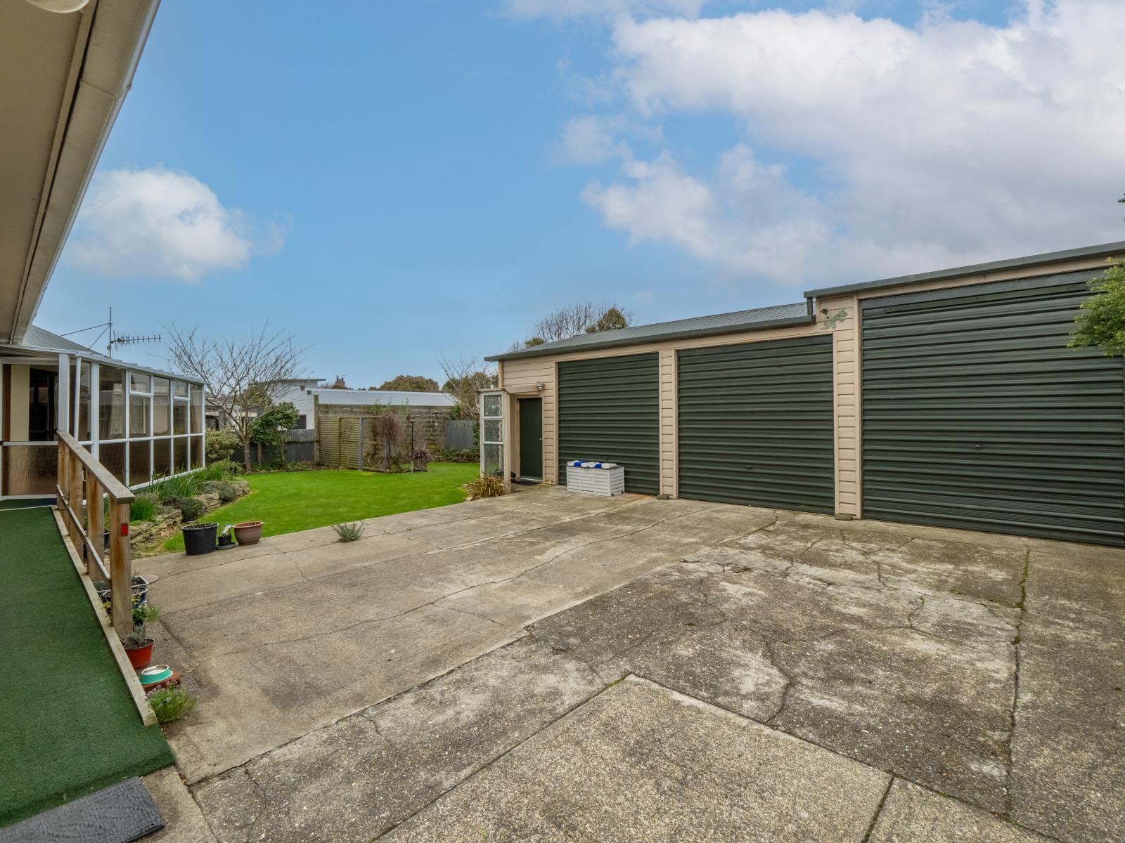 16 Tramway Road, Strathern