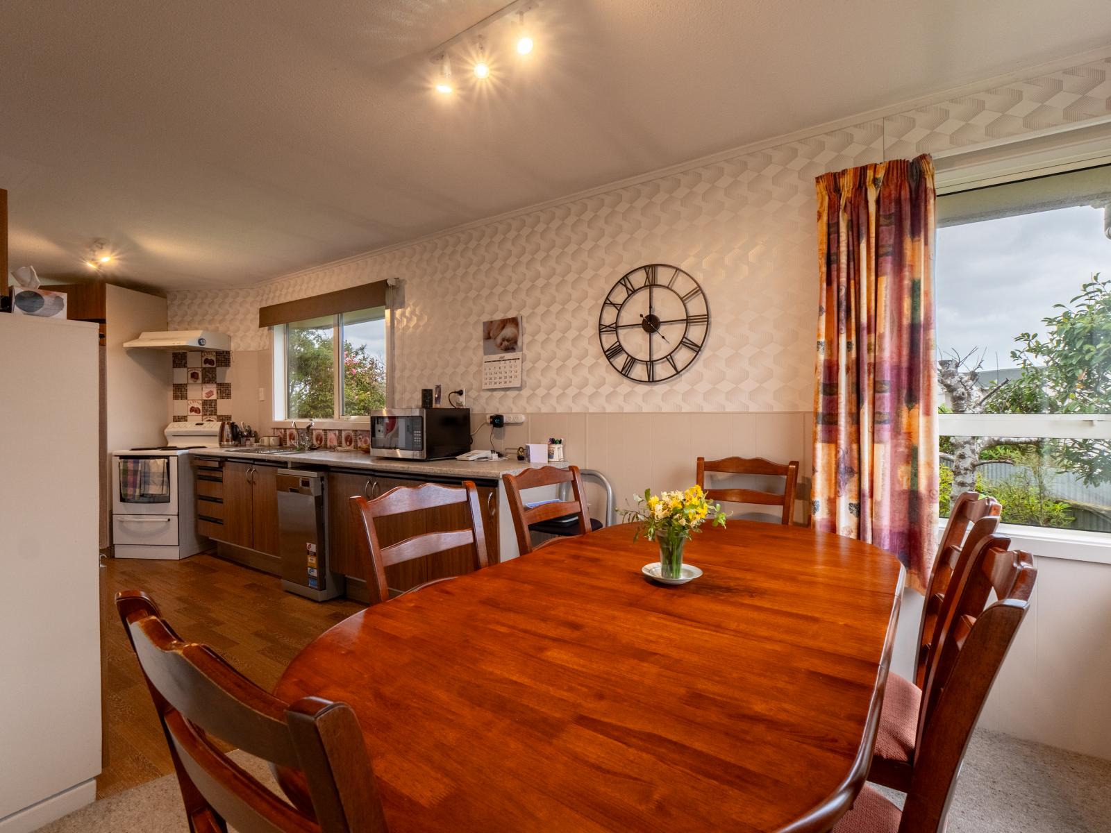16 Tramway Road, Strathern