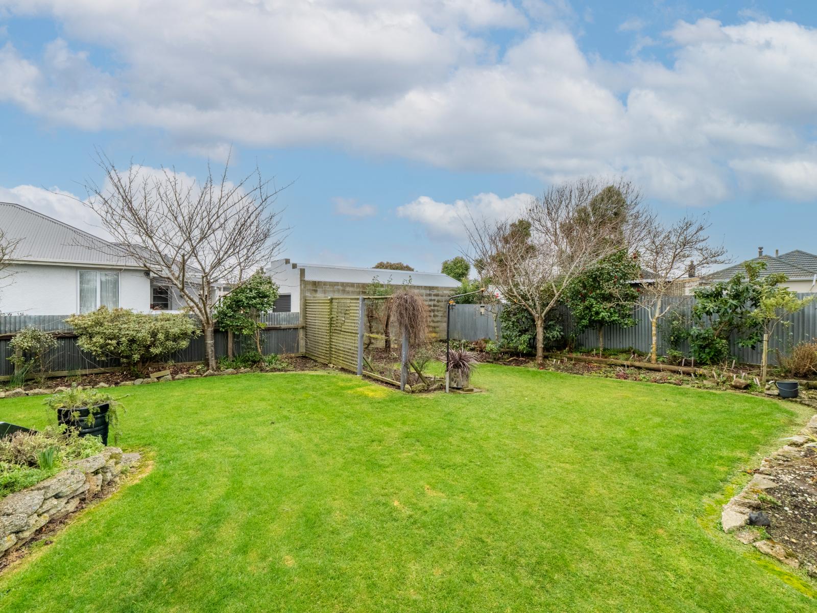16 Tramway Road, Strathern