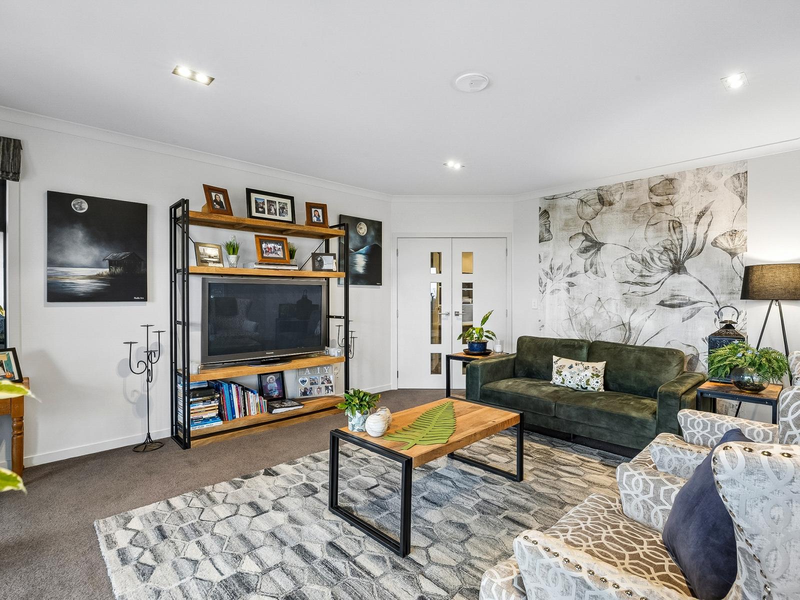 42 Woodside Road, Woodside