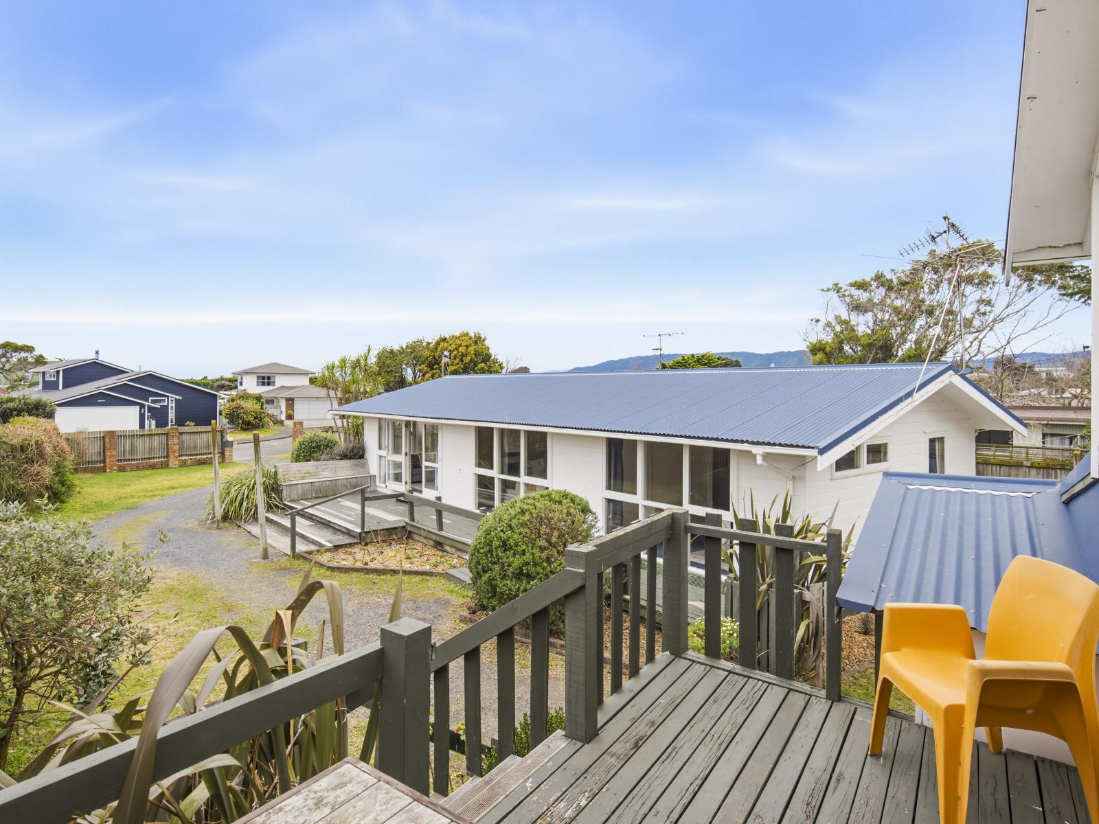 10 Bahama Crescent, Paraparaumu Beach