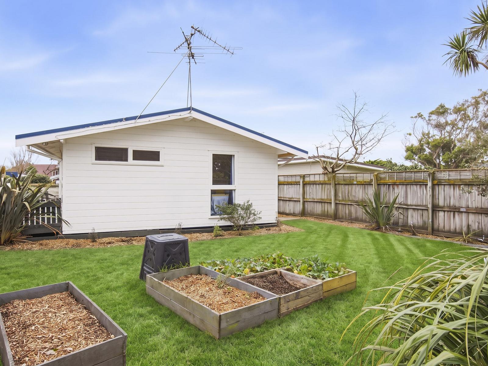 10 Bahama Crescent, Paraparaumu Beach