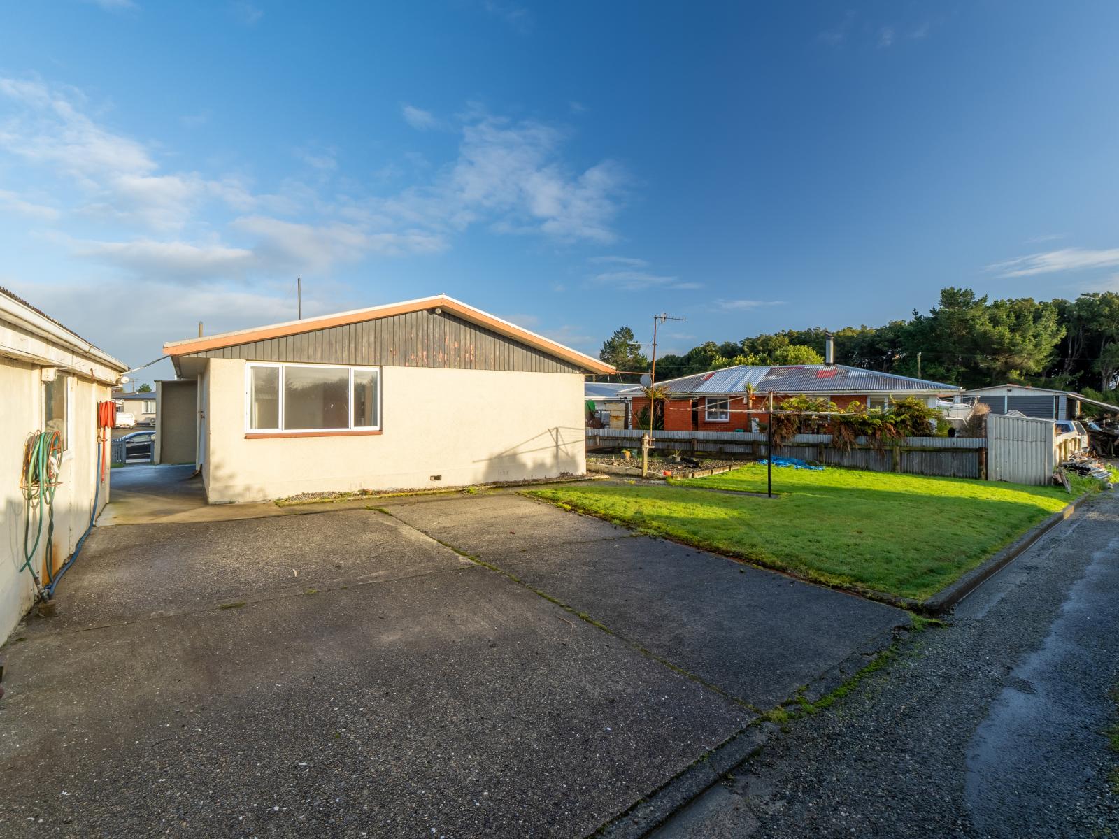 3 Paisley Court, Kew
