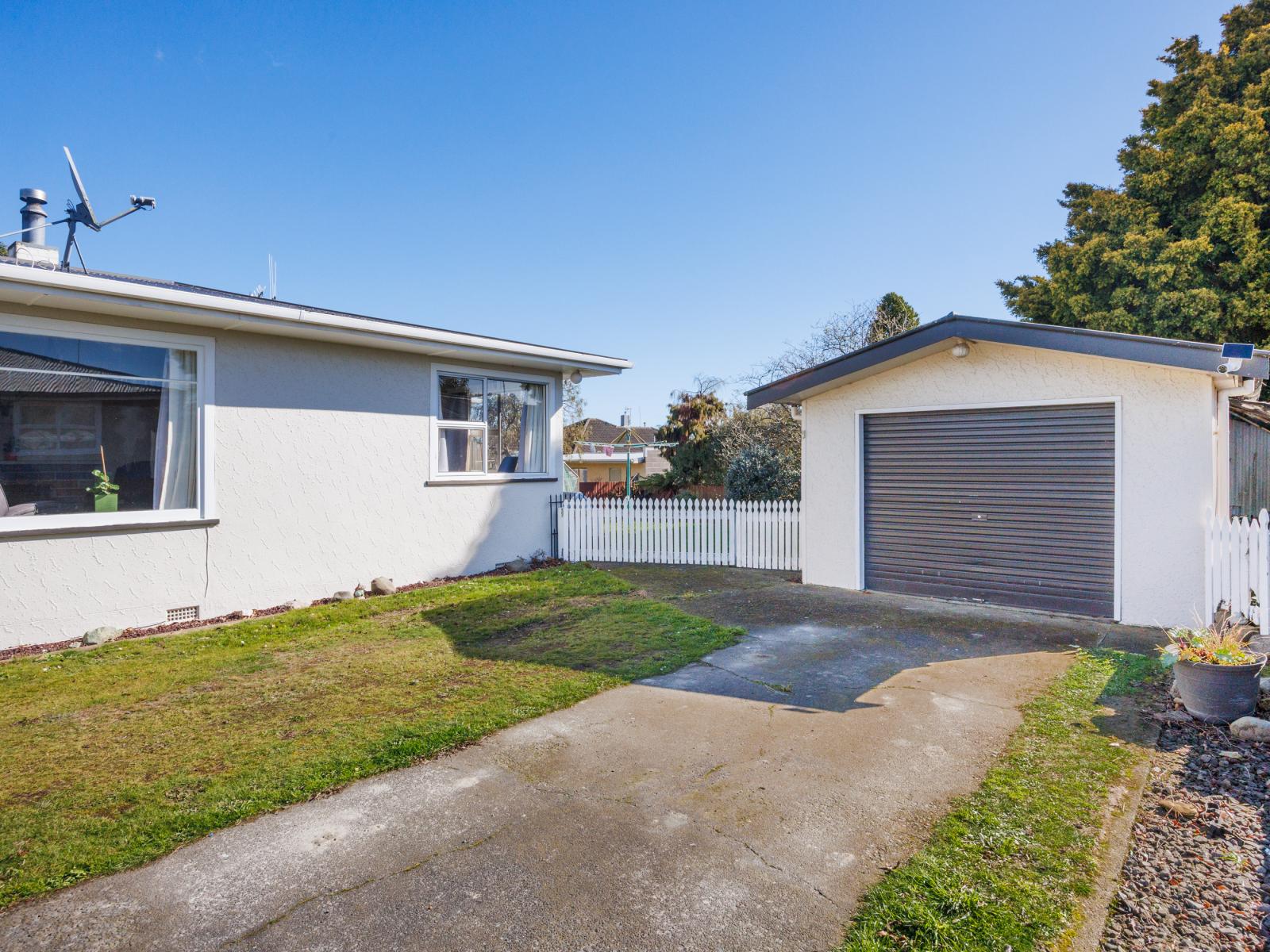 24 Kent Crescent, Awapuni