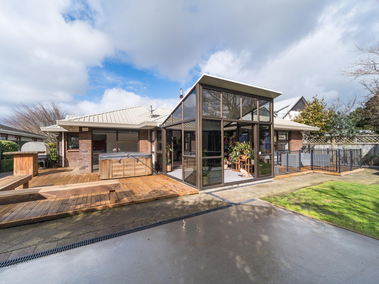 108 John F Kennedy Drive, Milson