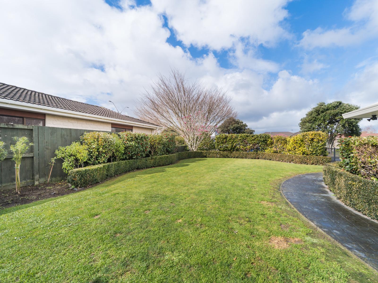 108 John F Kennedy Drive, Milson