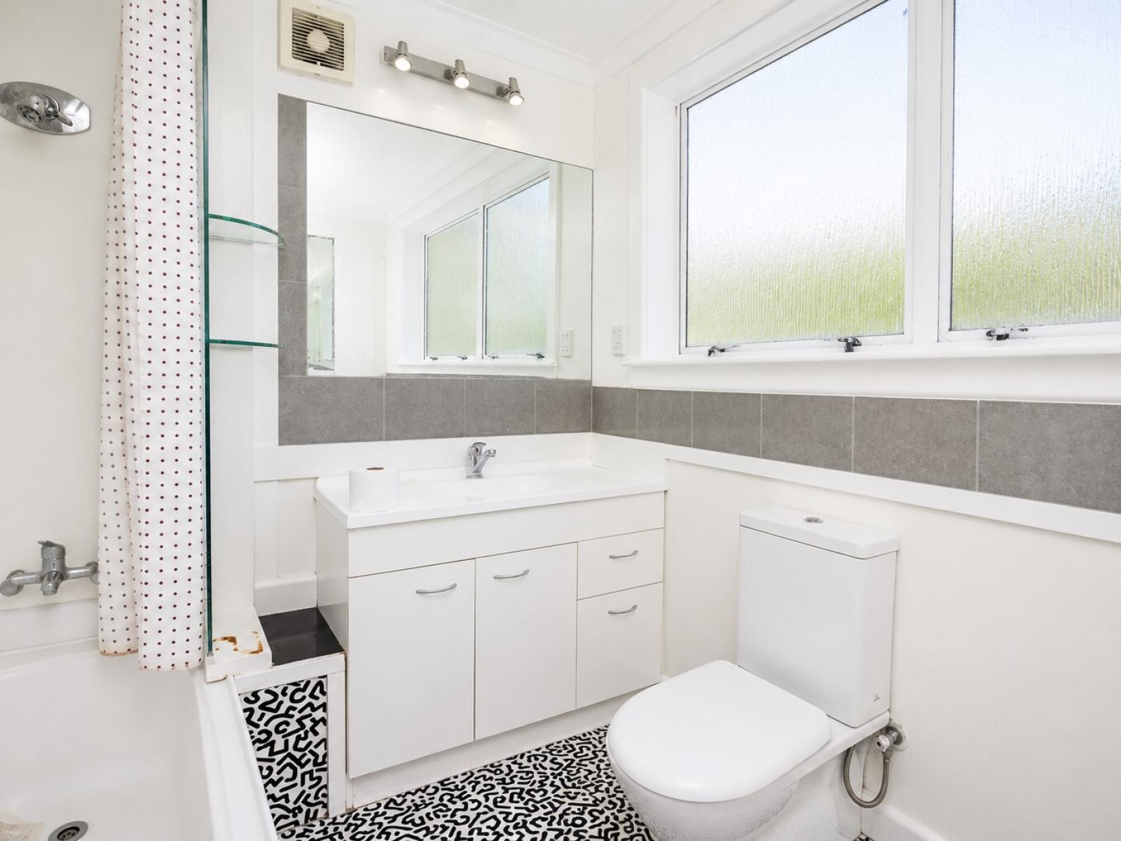 3 Coote Road, Bluff Hill