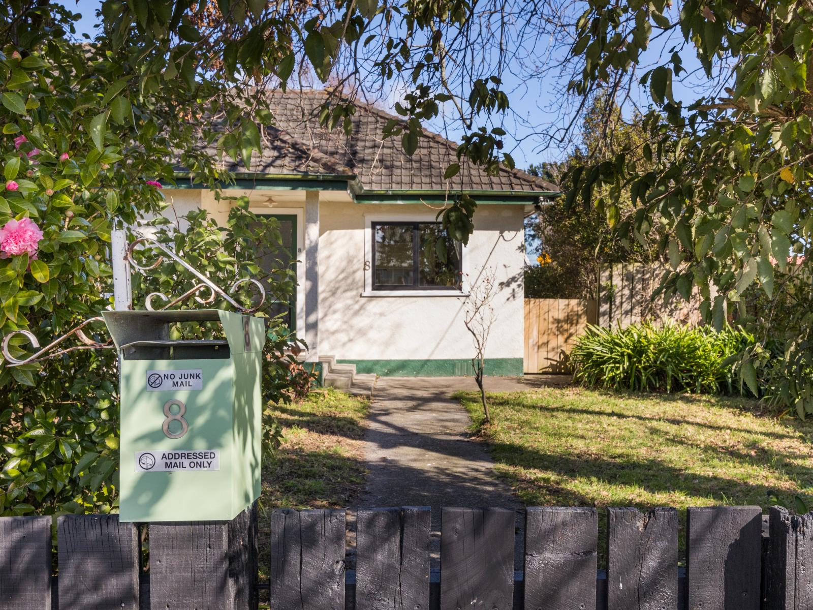 8 Dundas Road, Sanson
