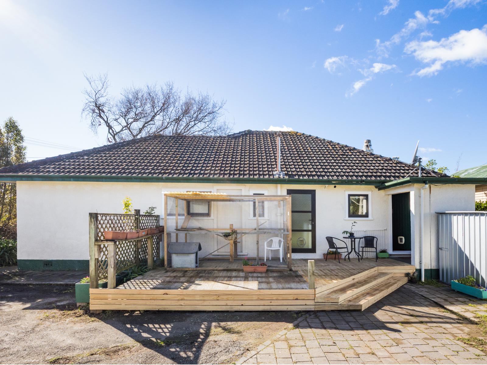 8 Dundas Road, Sanson