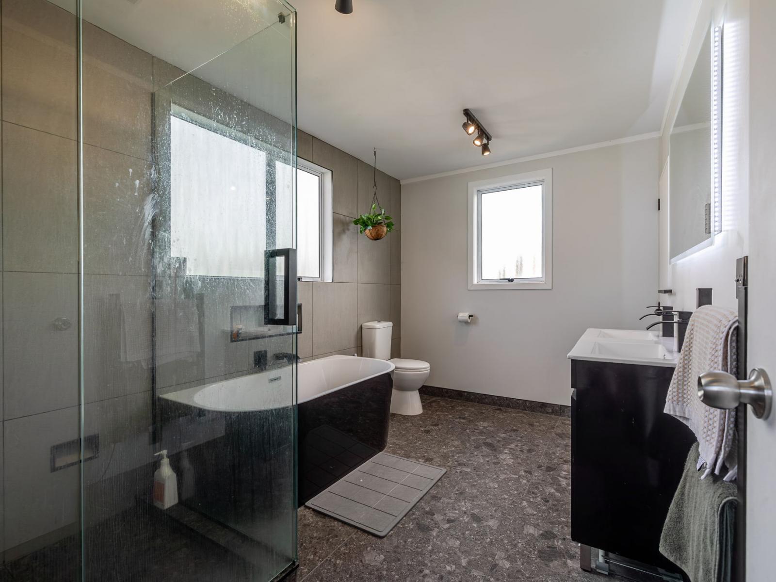 422a Botanical Road, West End