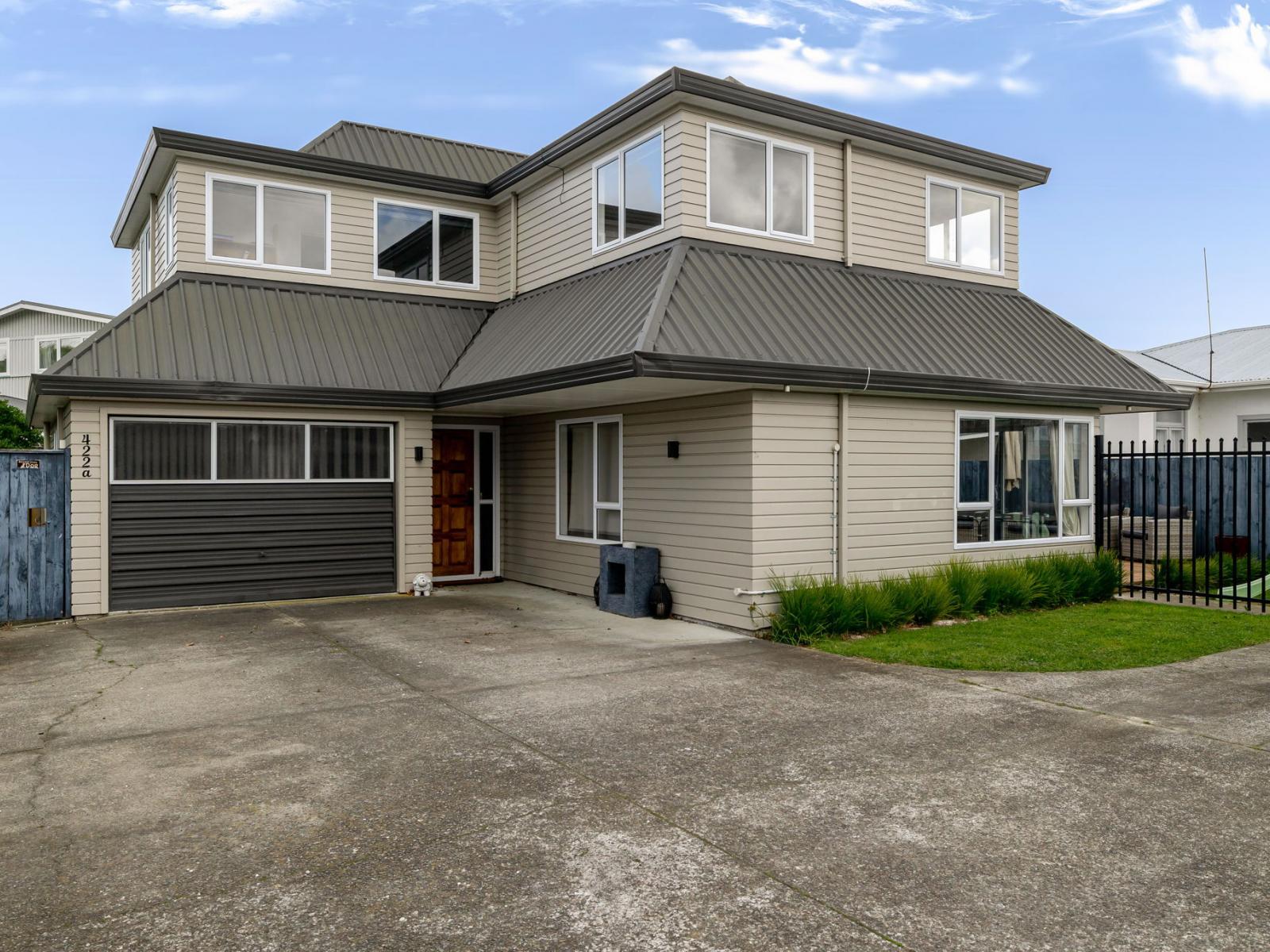 422a Botanical Road, West End
