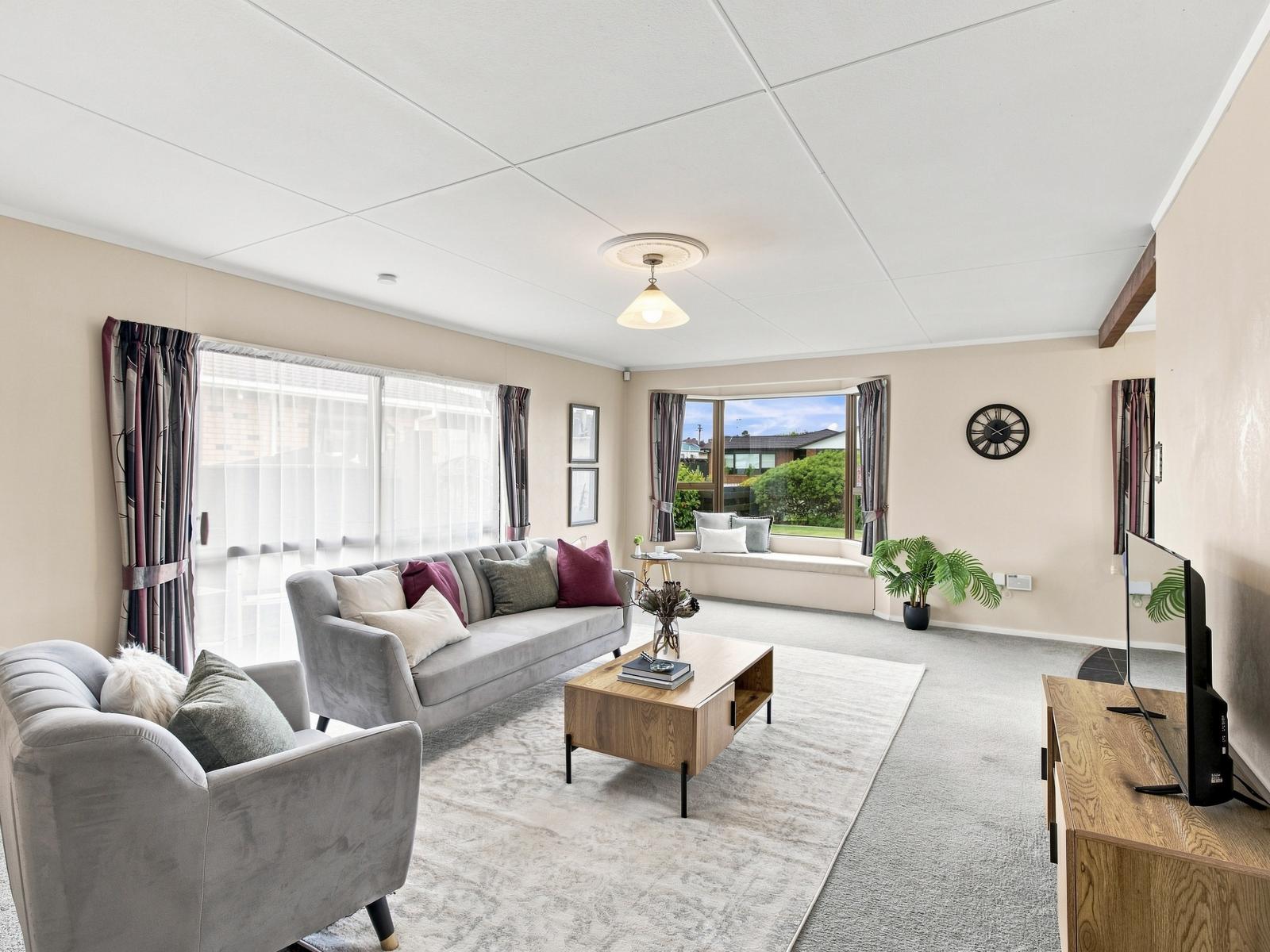 14 Warwick Place, Springvale