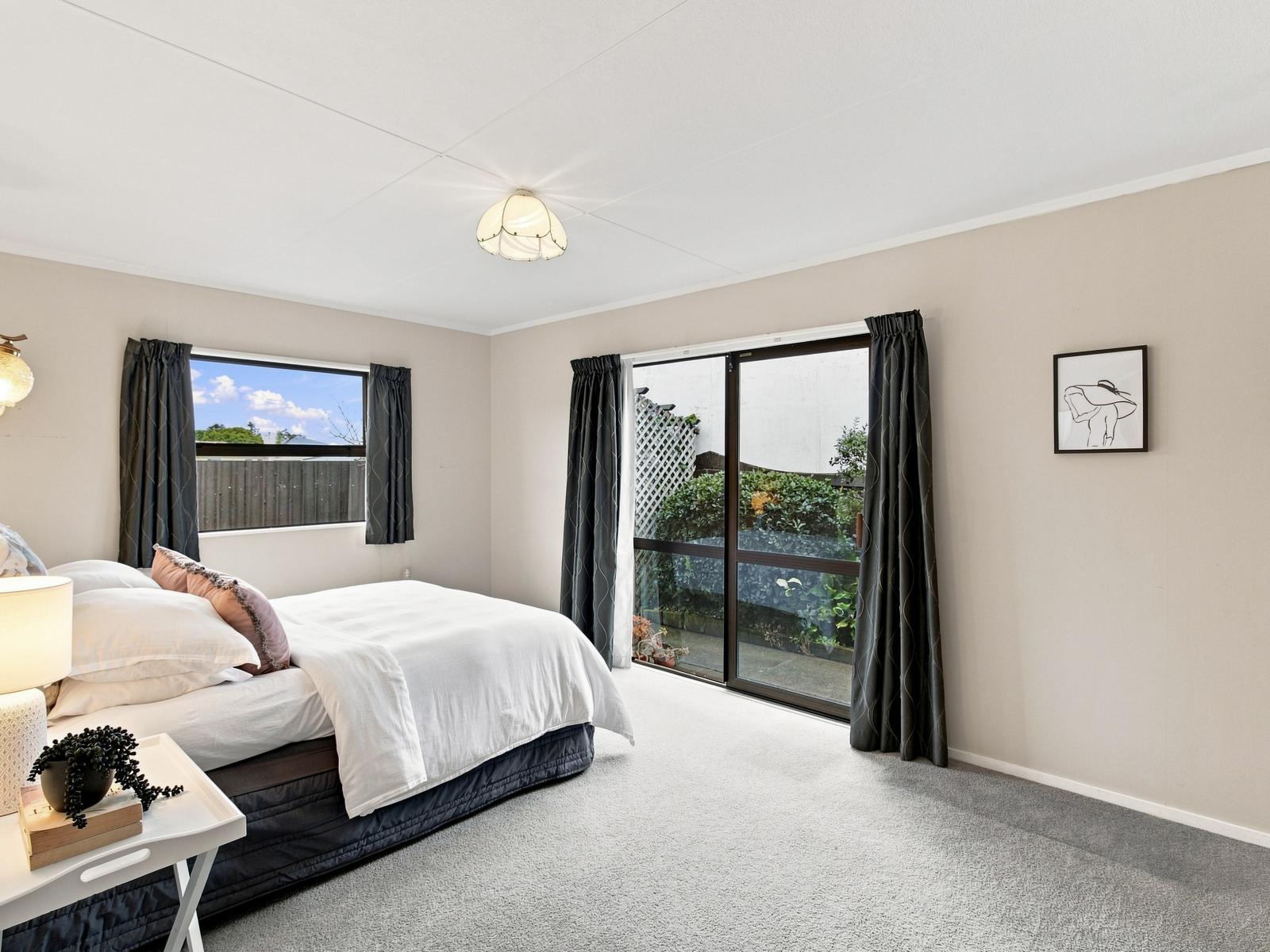 14 Warwick Place, Springvale