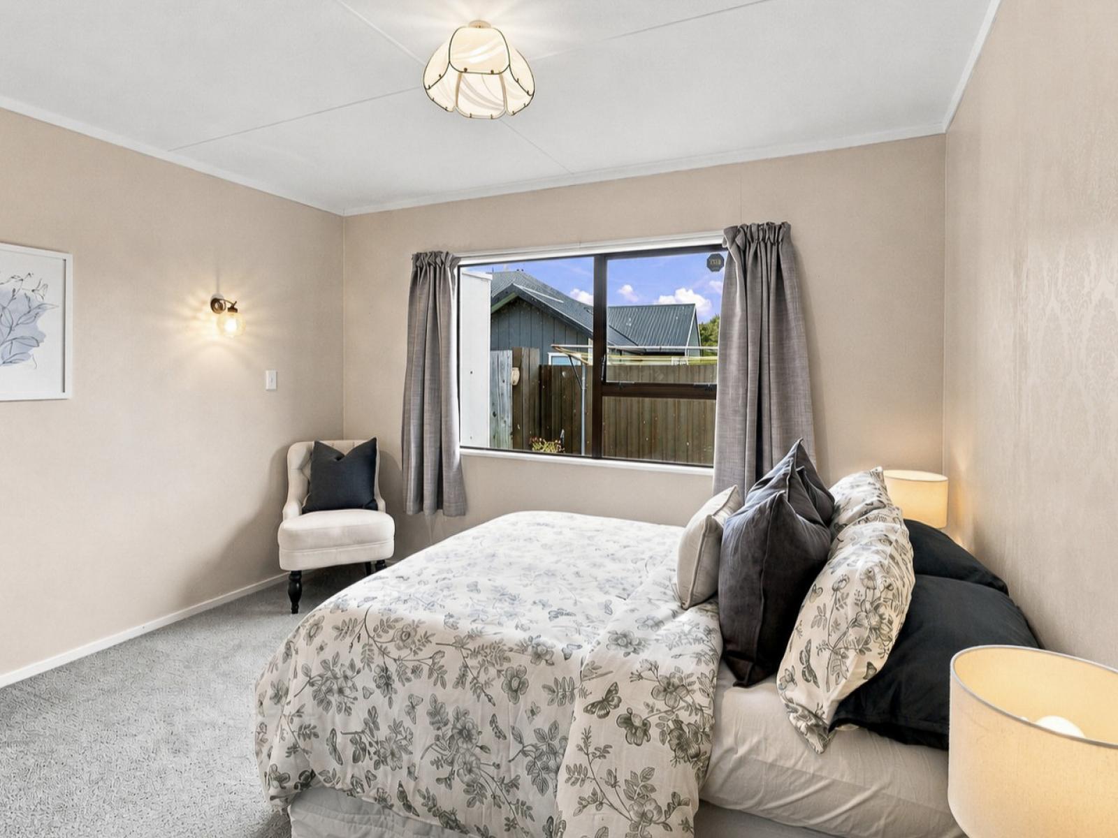 14 Warwick Place, Springvale