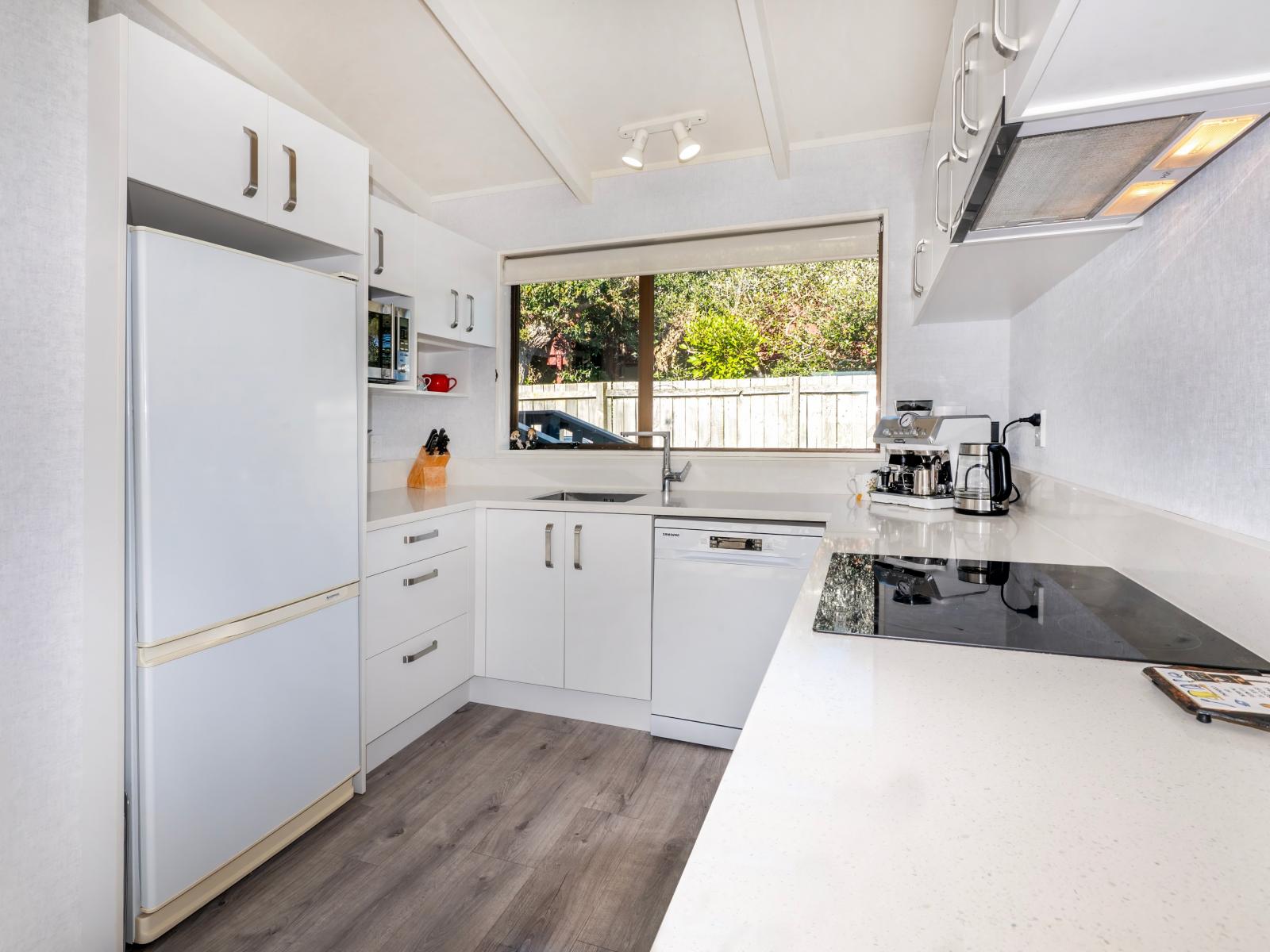 6 The Glebe, Coastlands