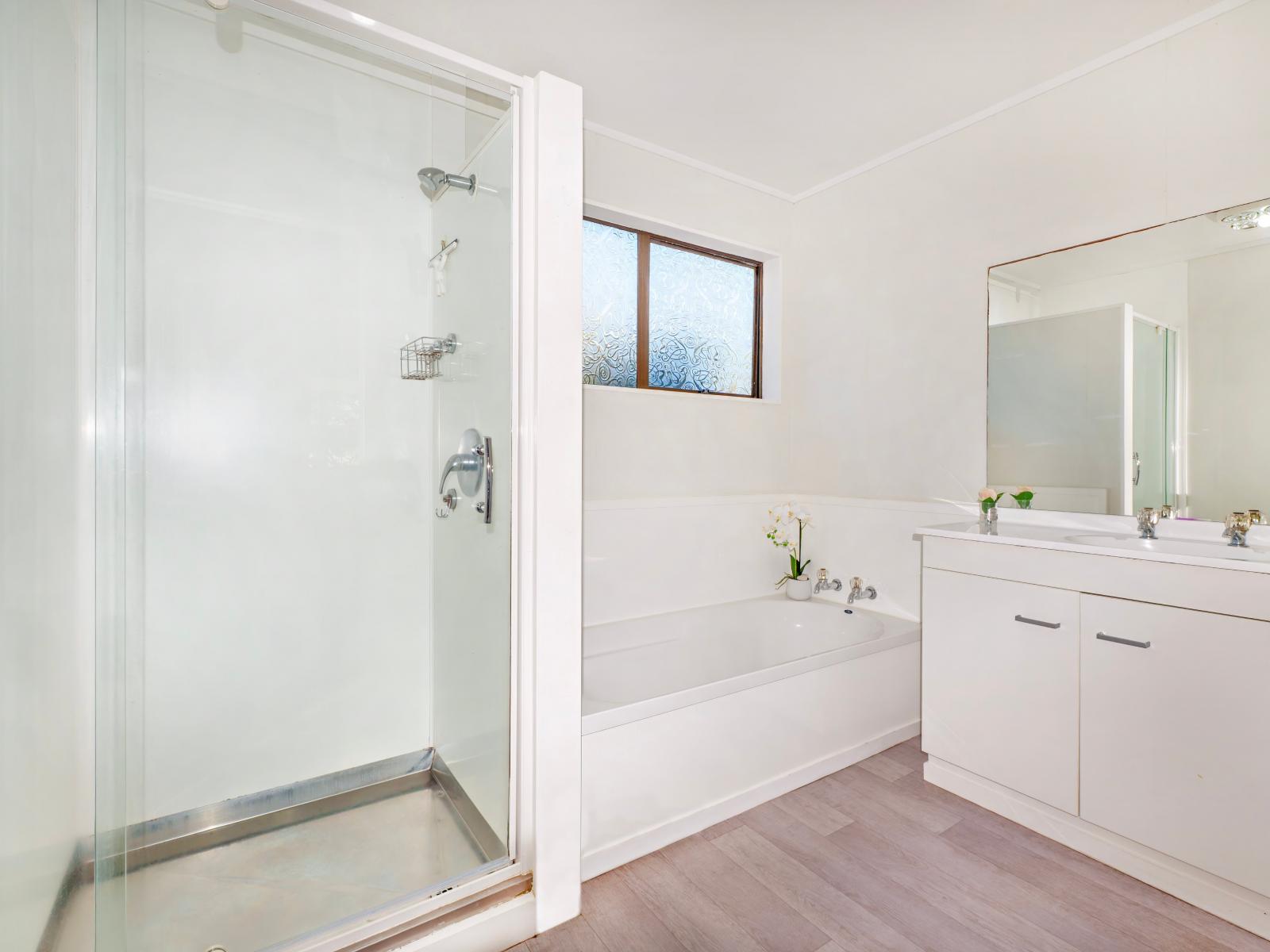 6 The Glebe, Coastlands