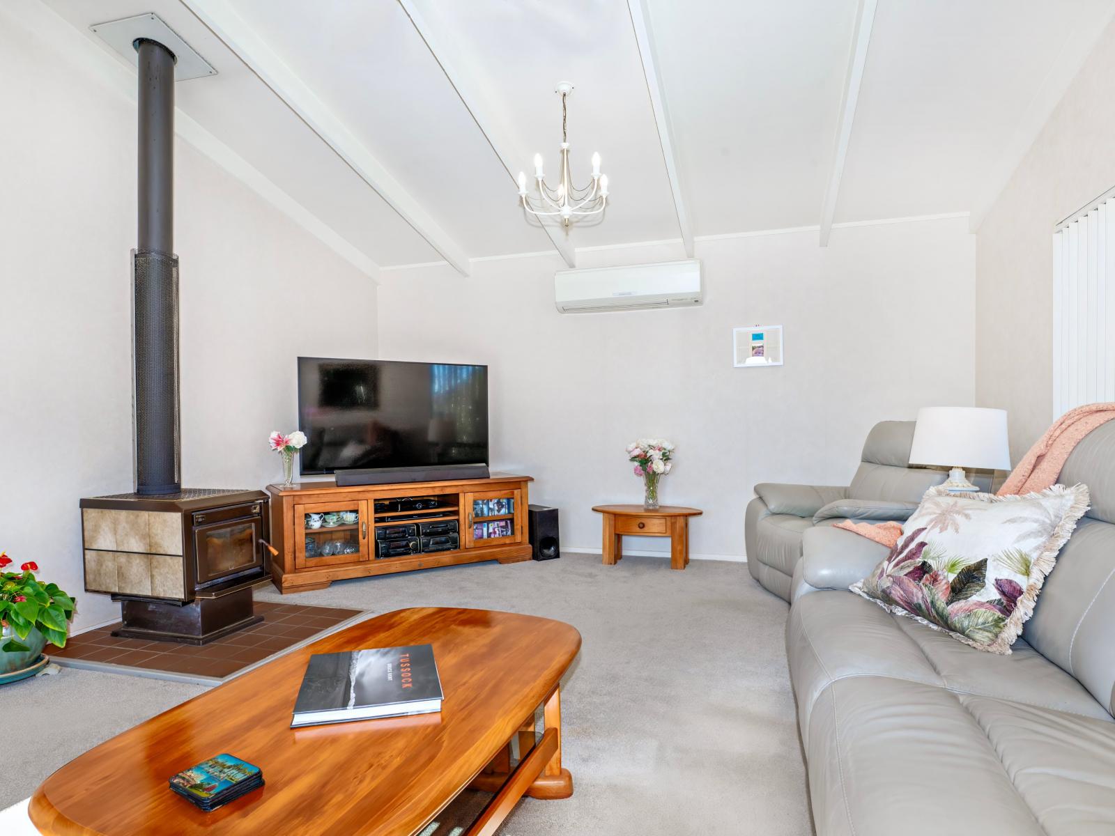 6 The Glebe, Coastlands