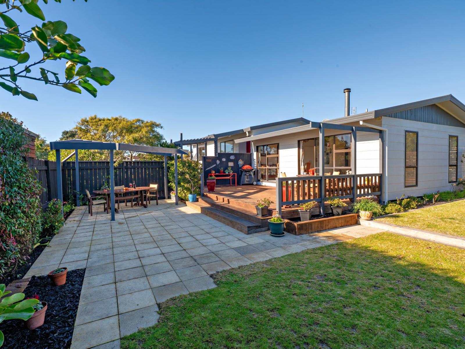 6 The Glebe, Coastlands