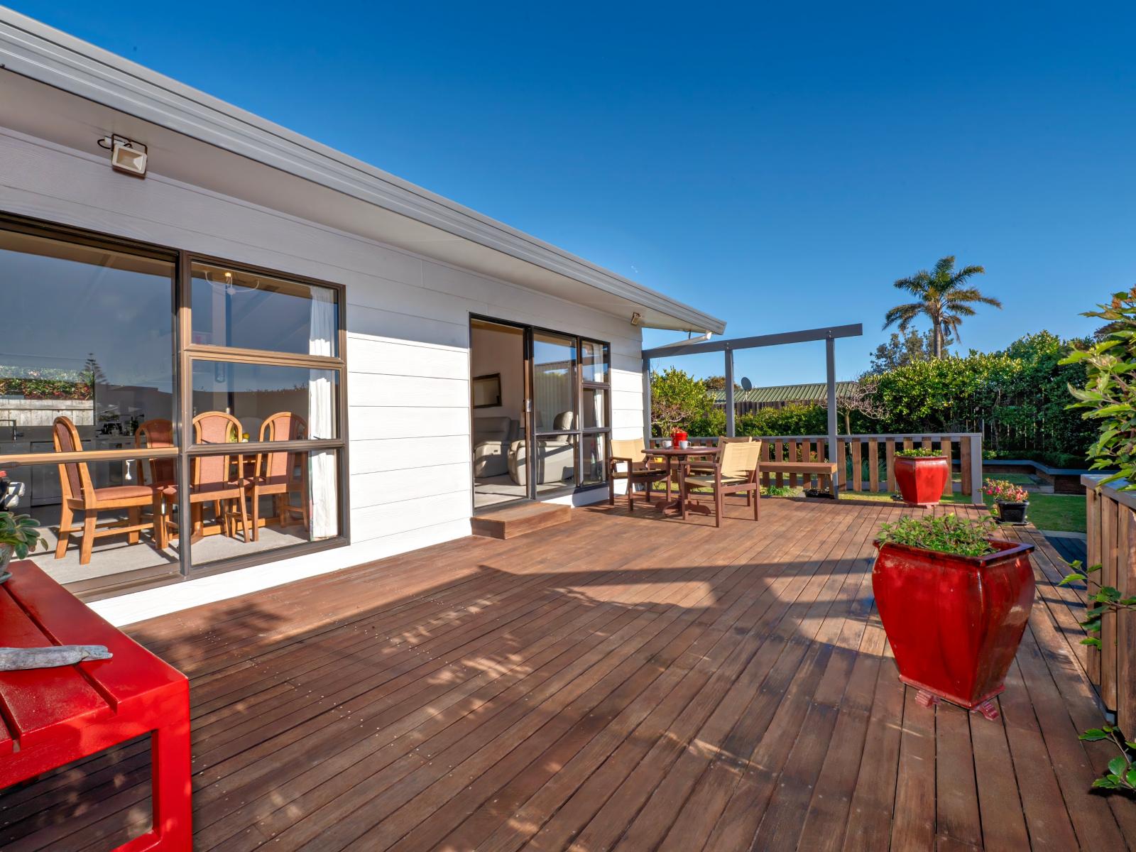 6 The Glebe, Coastlands