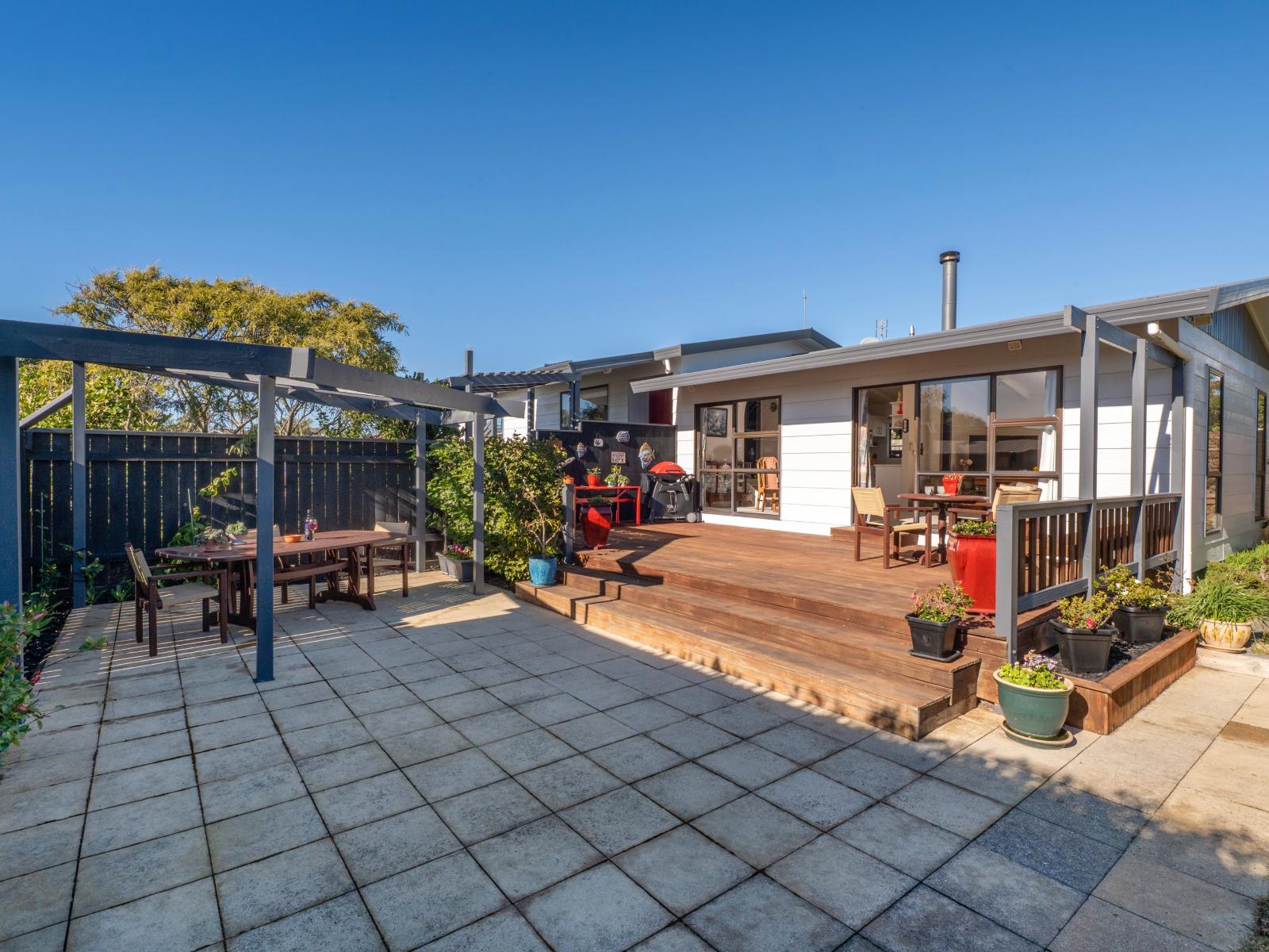 6 The Glebe, Coastlands