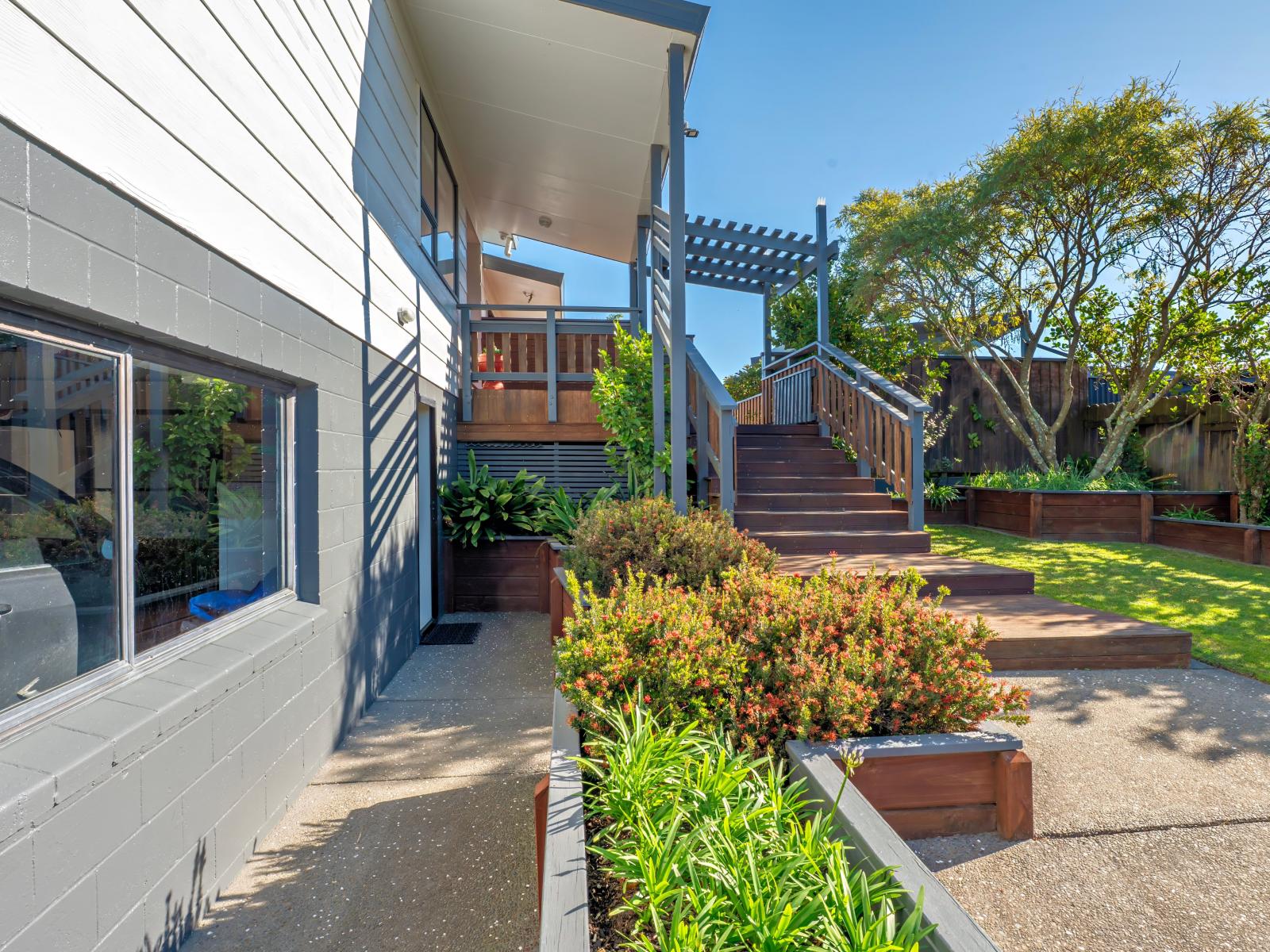 6 The Glebe, Coastlands