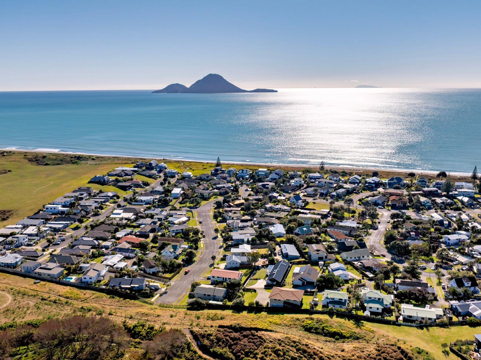 6 The Glebe, Coastlands