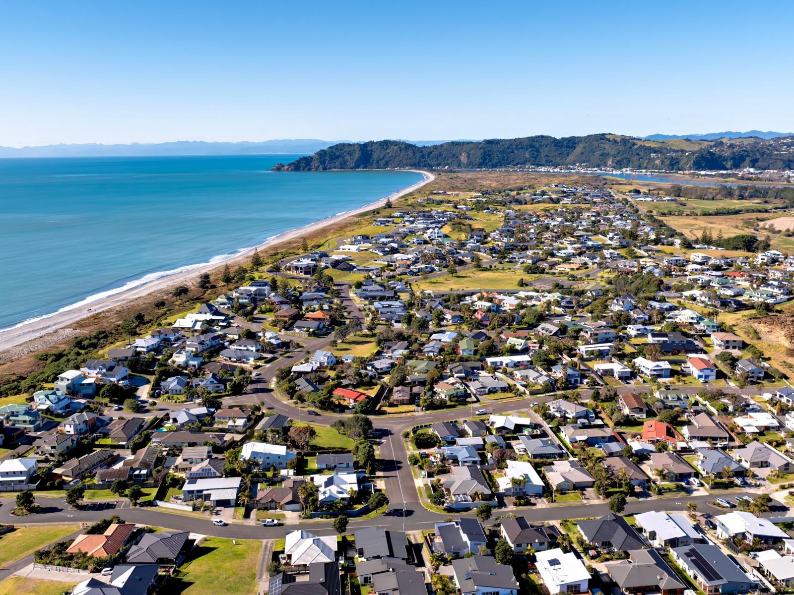 6 The Glebe, Coastlands