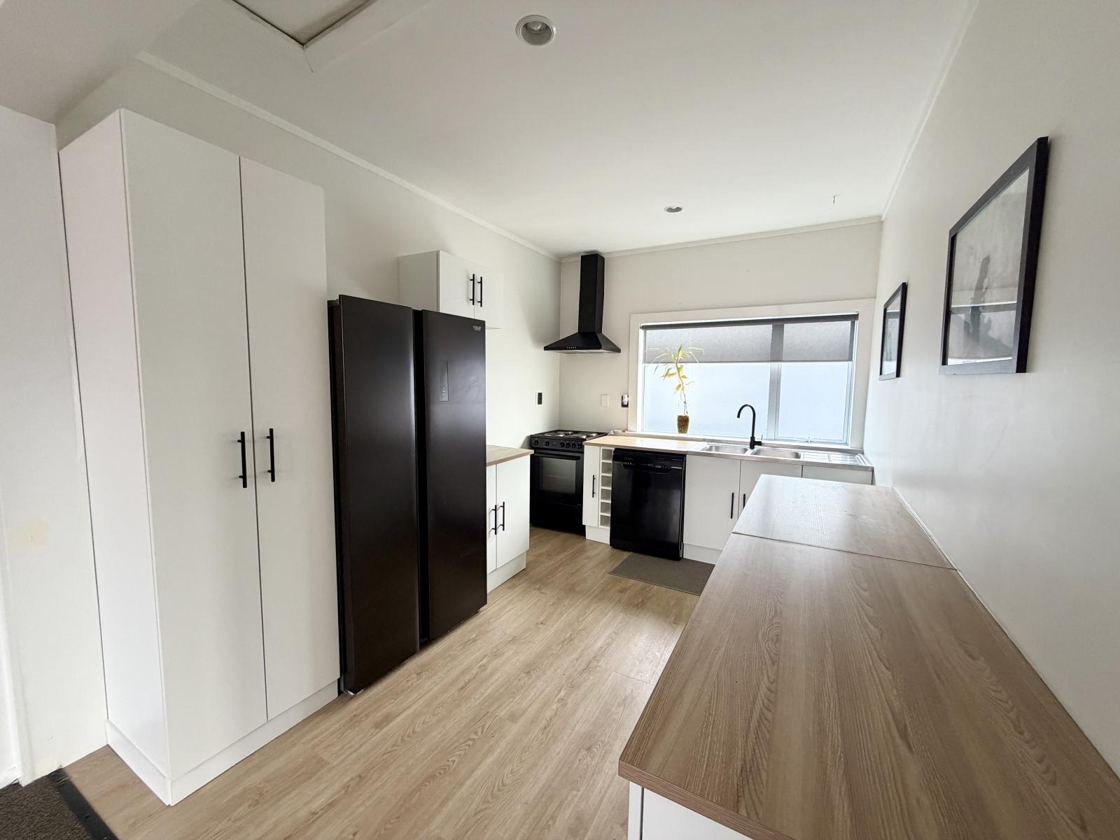 6 Mill St, Westport