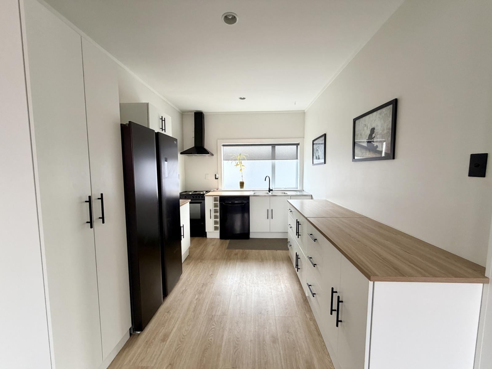 6 Mill St, Westport