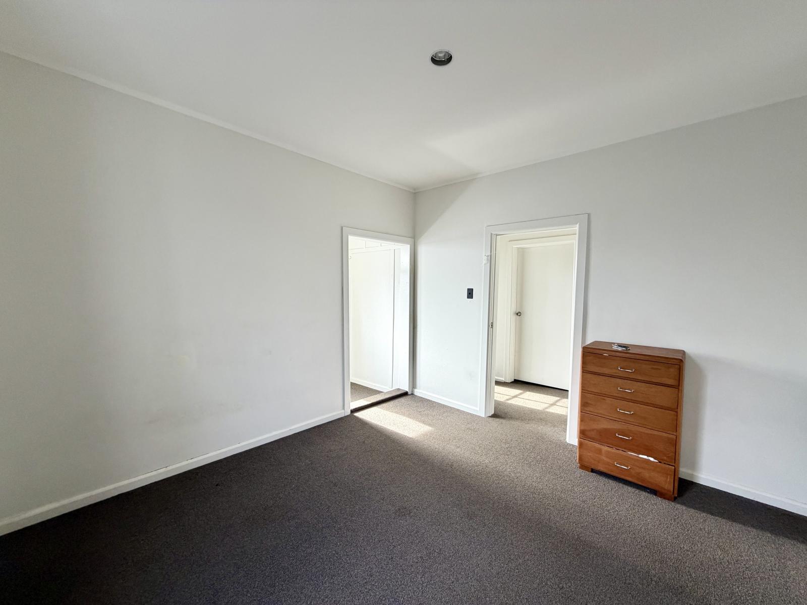 6 Mill St, Westport