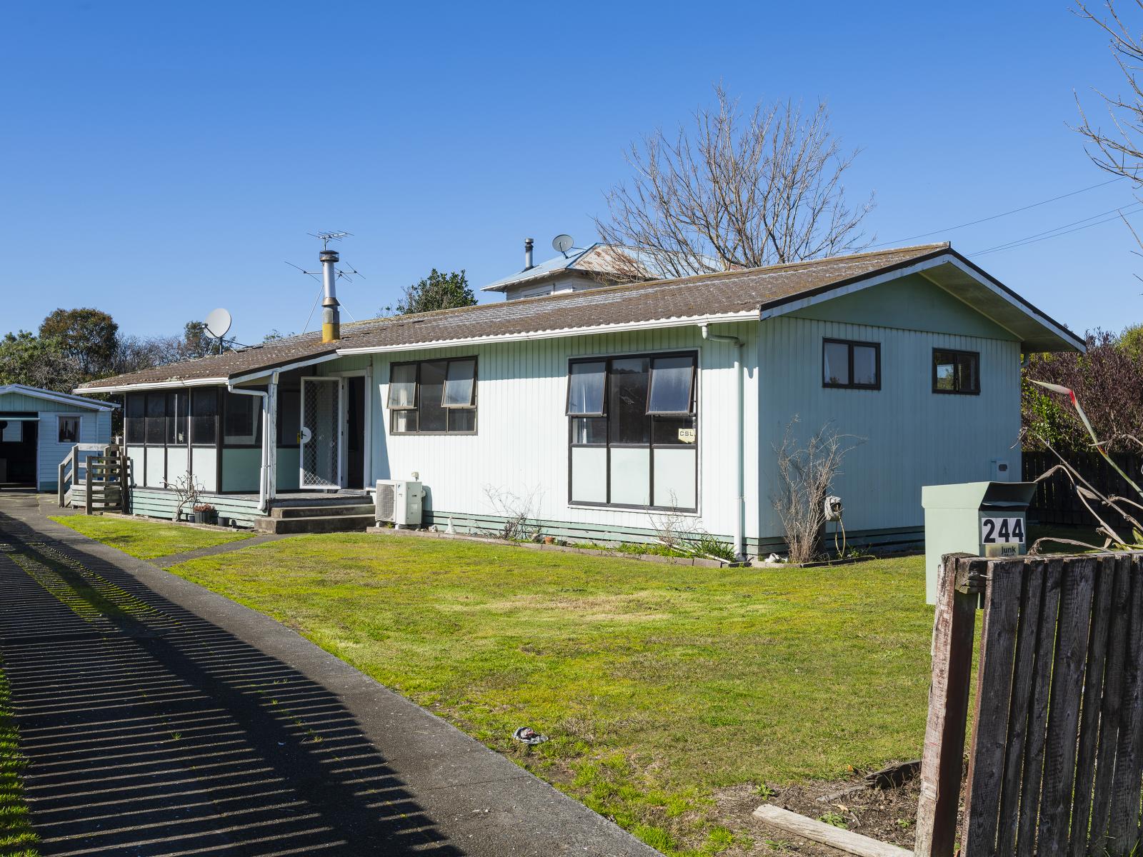 244 Lytton Road, Elgin
