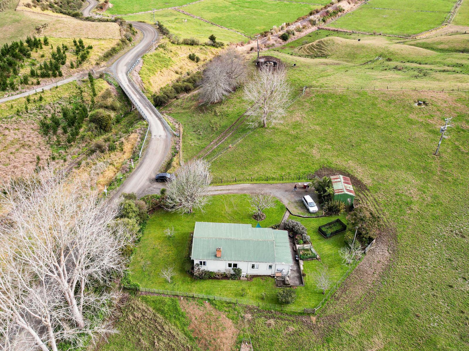 2192 Omana Road, Pukehuia