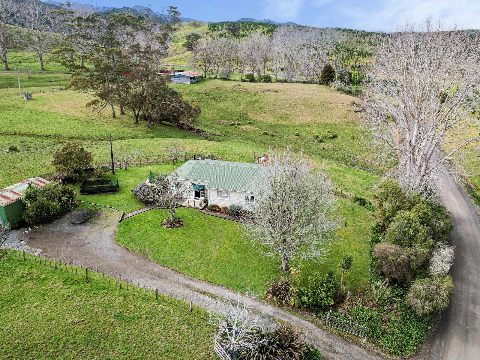 2192 Omana Road, Pukehuia