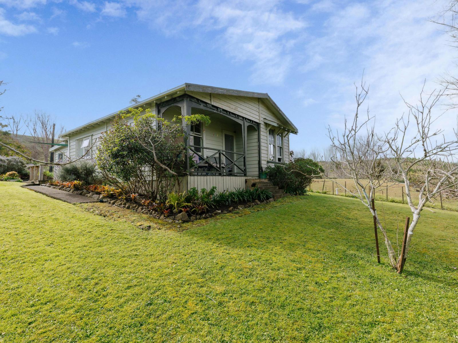 2192 Omana Road, Pukehuia