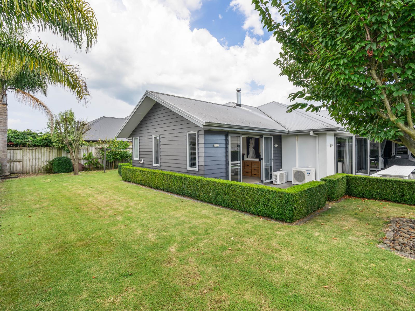 27 Norfolk Drive, Cambridge
