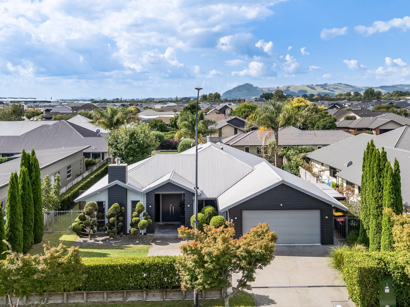 27 Norfolk Drive, Cambridge