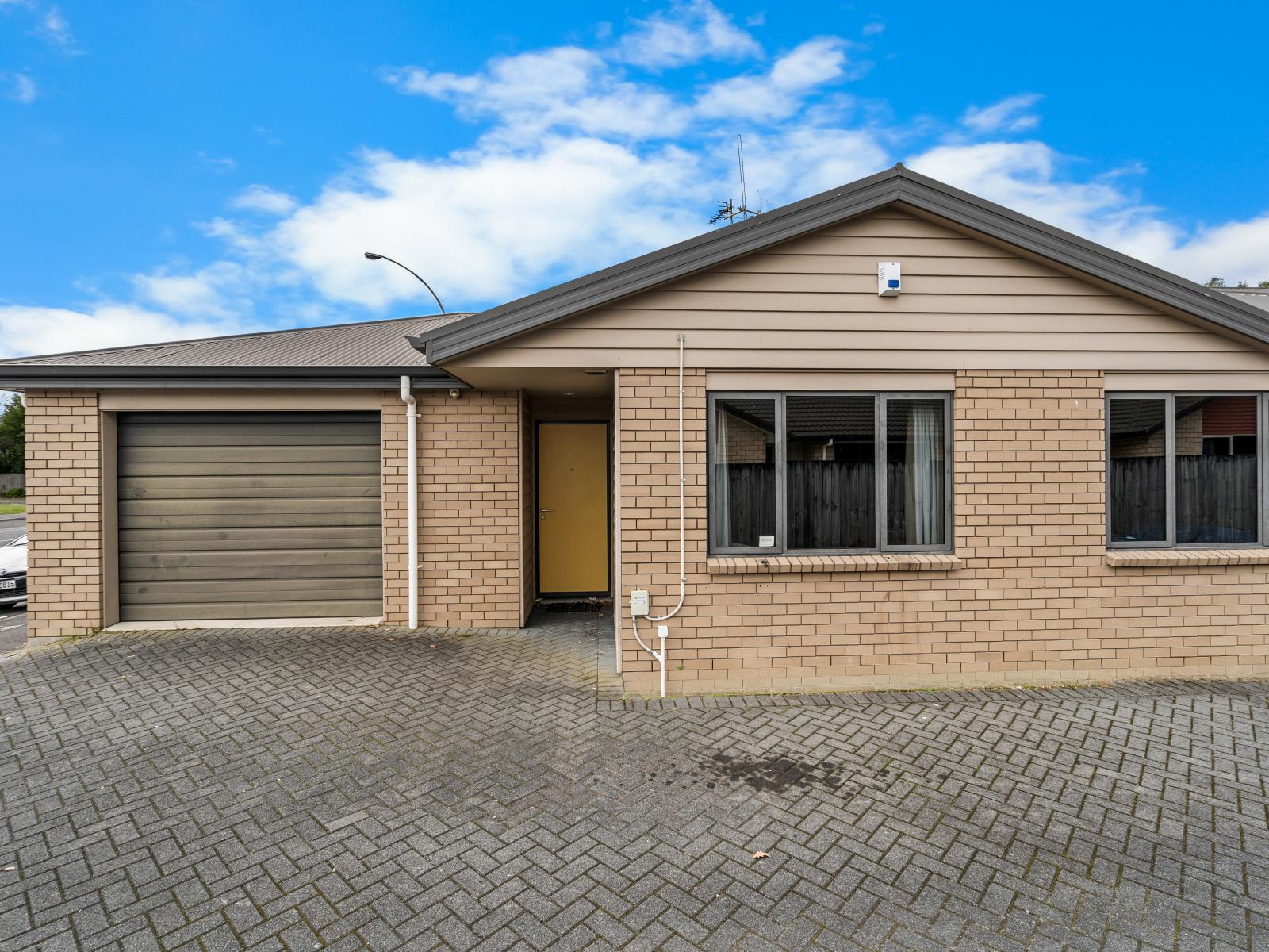 127 A-E Massey Street, Frankton